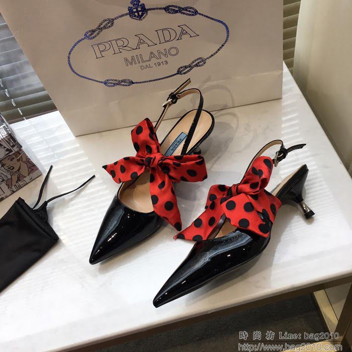 PRADA普拉達 2019早春新款 蝴蝶結絲帶 百搭款 高跟涼鞋 牛漆皮 女尖頭鞋 一鞋兩穿  ljl1465